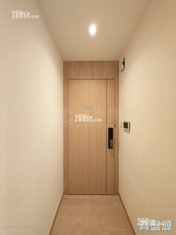 The Parkland Sell 2 Bedrooms , 1 Bathroom 449 ft² ( 41.7 m² )