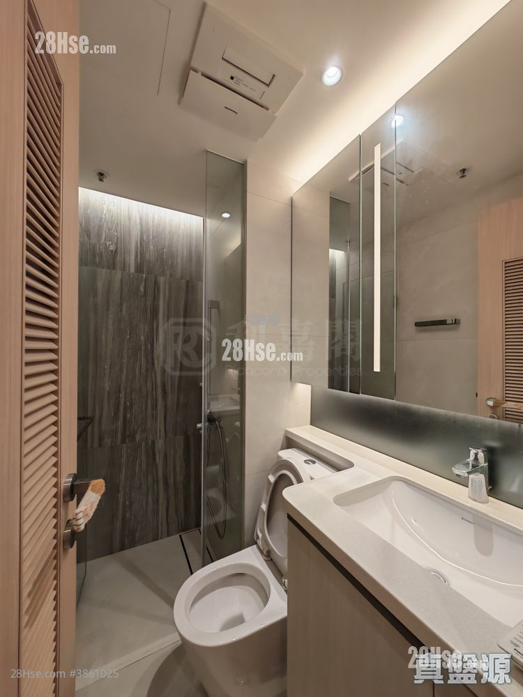 The Parkland Sell 2 Bedrooms , 1 Bathroom 449 ft² ( 41.7 m² )