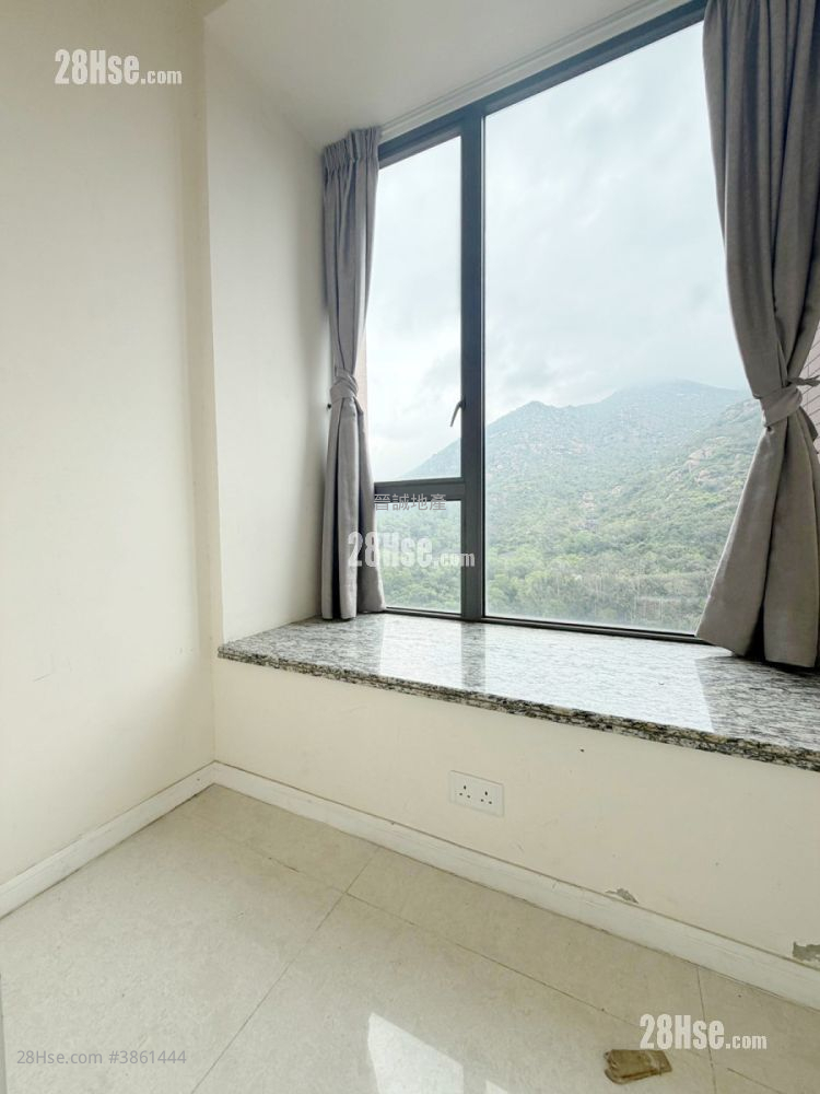Crown By The Sea Sell 5+ Bedrooms , 3 Bathrooms 1,026 ft² ( 95.3 m² )