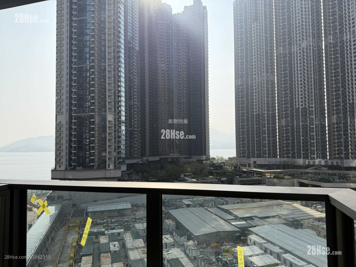Seasons Place Sell 3 Bedrooms , 2 Bathrooms 665 ft² ( 61.8 m² )
