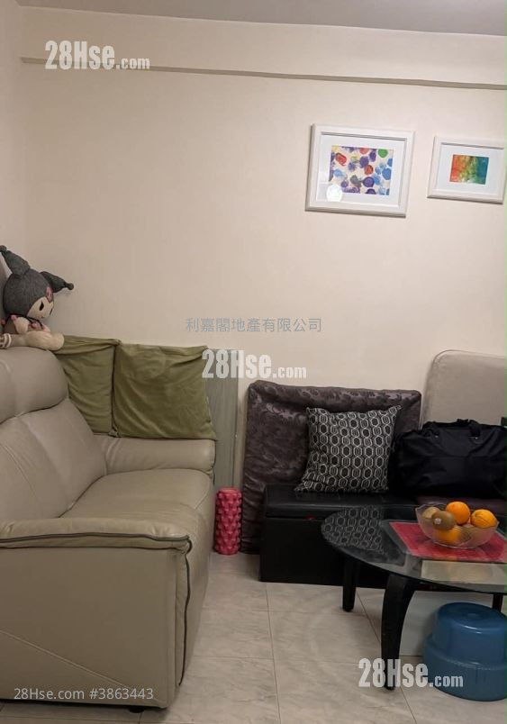 Kornhill Garden Sell 3 Bedrooms , 1 Bathroom 592 ft² ( 55.0 m² )
