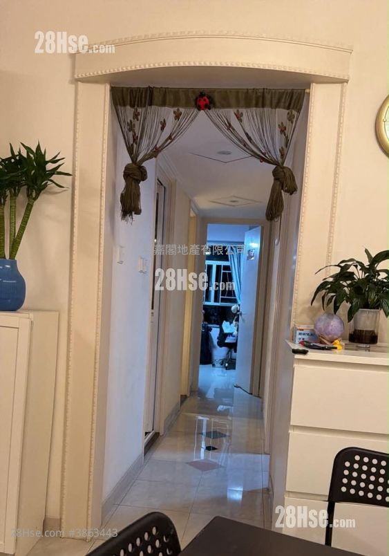 Kornhill Garden Sell 3 Bedrooms , 1 Bathroom 592 ft² ( 55.0 m² )