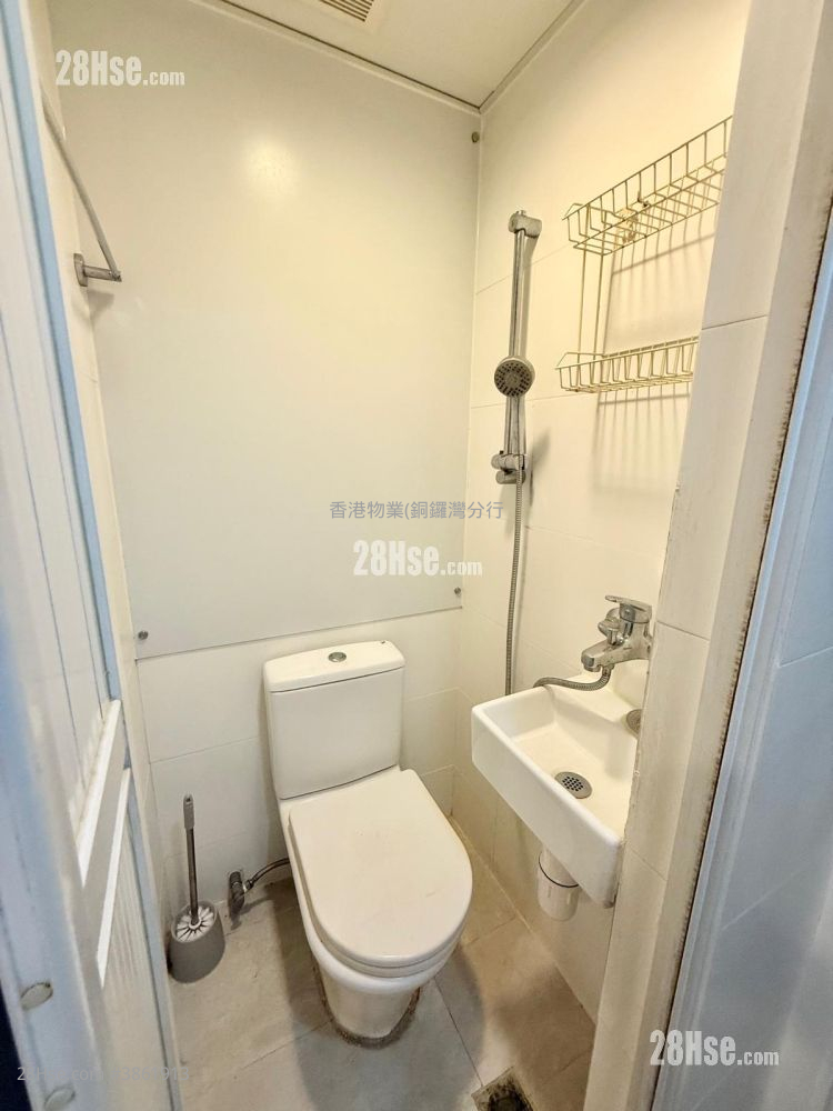 Riviera Mansion Rental 4 Bedrooms , 3 Bathrooms 1,068 ft² ( 99.2 m² )