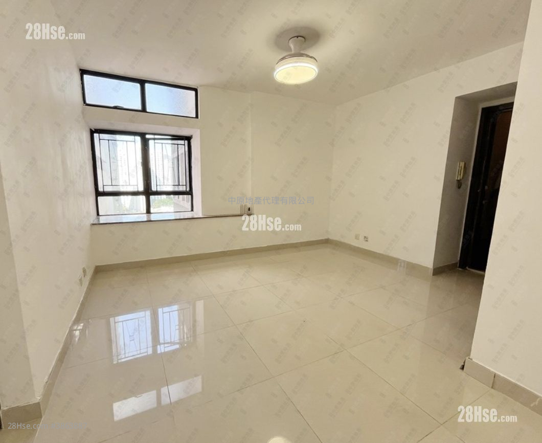 Tai Hing Gardens Sell 3 Bedrooms , 1 Bathroom 587 ft² ( 54.5 m² )