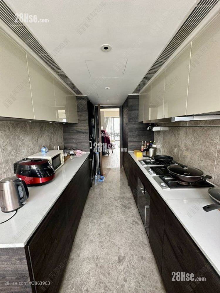 La Cresta Sell 4 Bedrooms 1,602 ft² ( 148.8 m² )