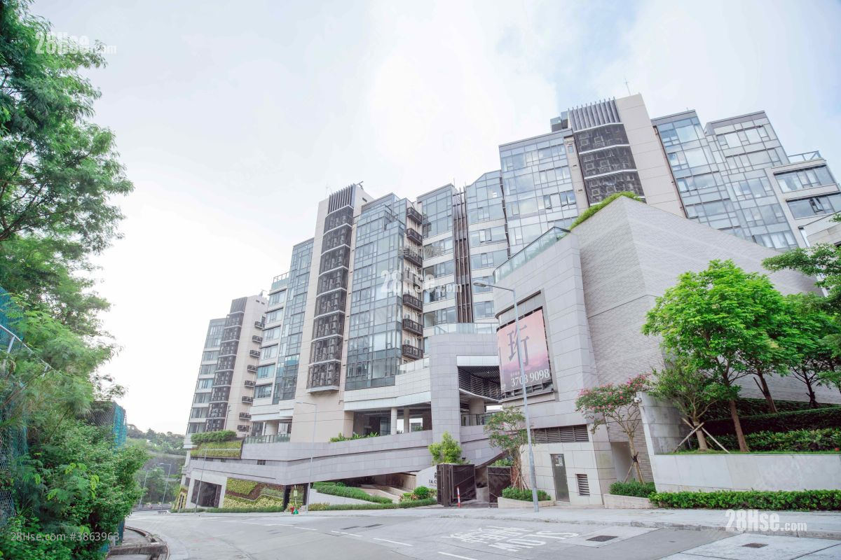 La Cresta Sell 4 Bedrooms 1,602 ft² ( 148.8 m² )