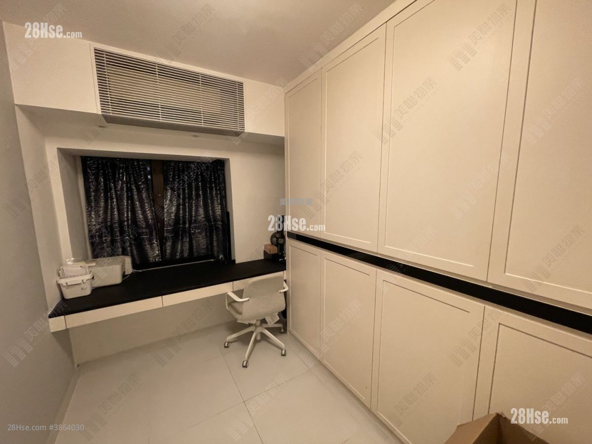 Parc Royale Sell 3 Bedrooms 1,241 ft² ( 115.3 m² )