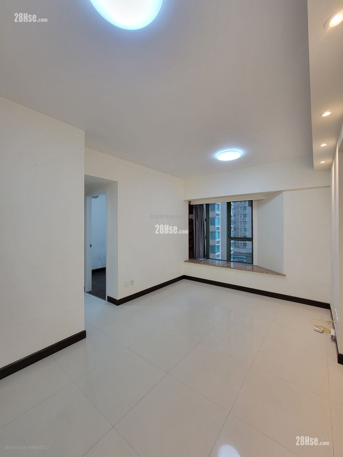 Island Harbourview Sell 2 Bedrooms , 1 Bathroom 459 ft² ( 42.6 m² )