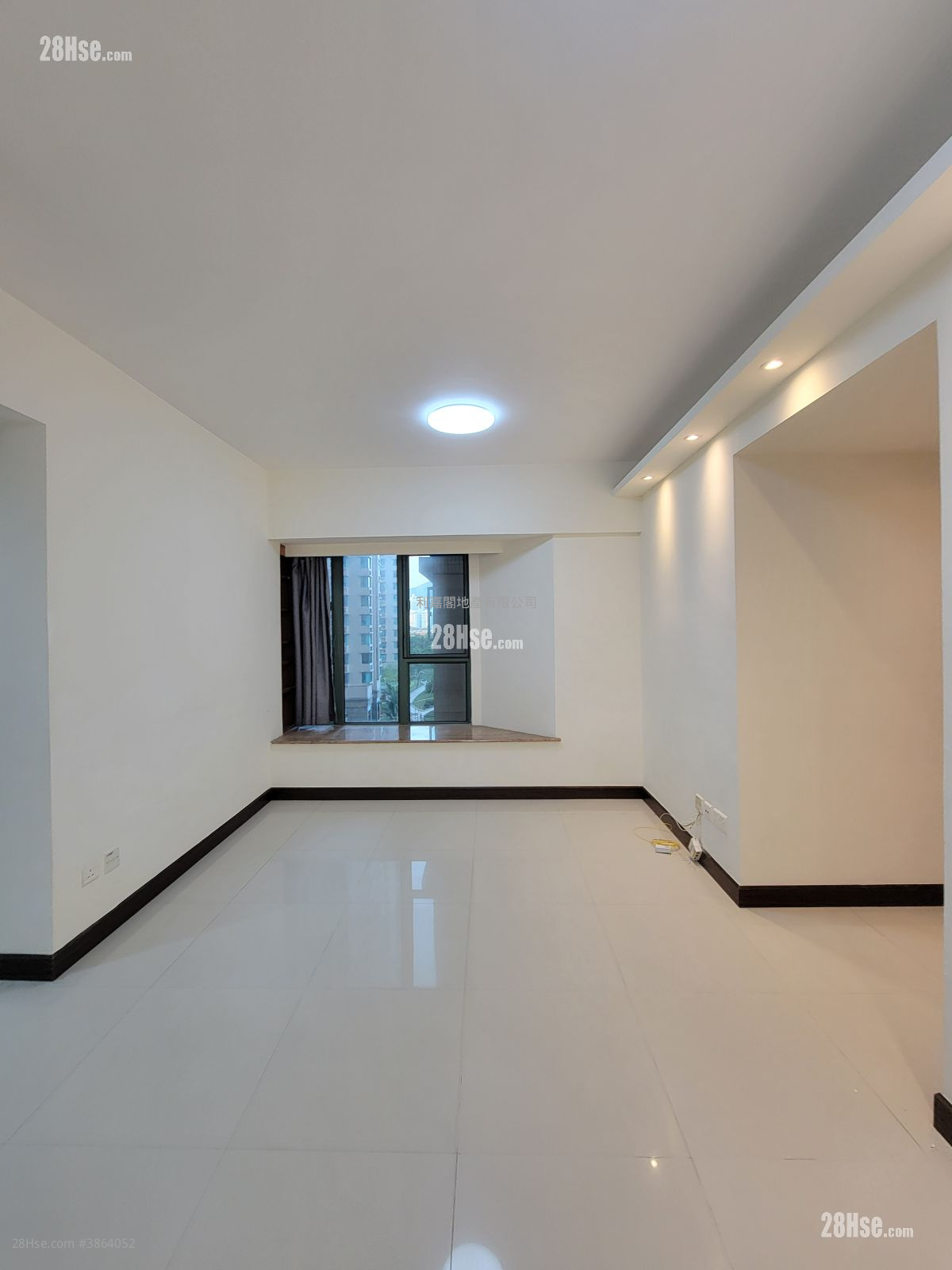 Island Harbourview Sell 2 Bedrooms , 1 Bathroom 459 ft² ( 42.6 m² )