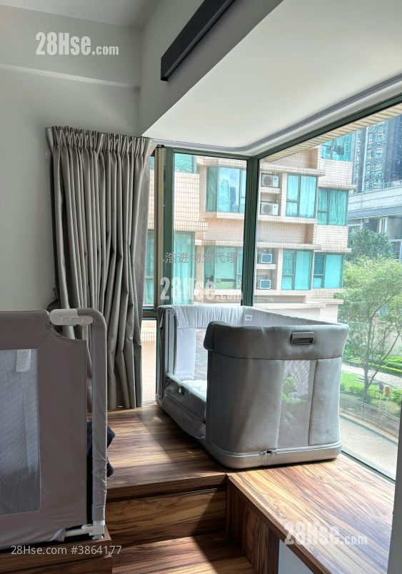 Island Harbourview Sell 3 Bedrooms , 2 Bathrooms 647 ft² ( 60.1 m² )