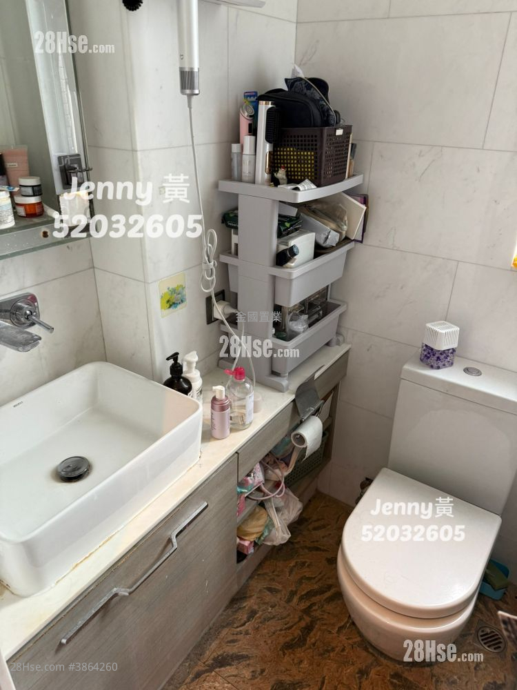 Parkes Residence Sell Studio , 1 Bathroom 231 ft² ( 21.5 m² )