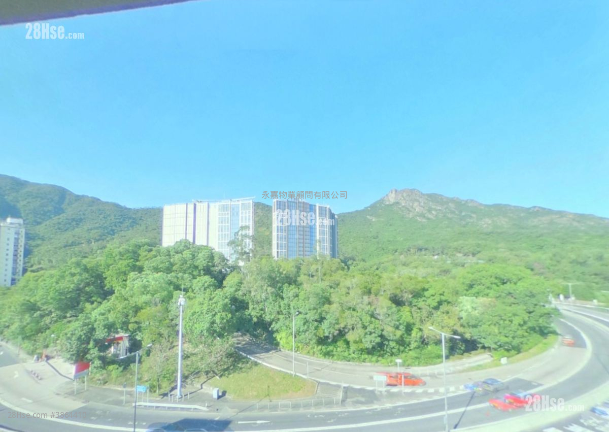 Welcome Gardens Sell 3 Bedrooms , 2 Bathrooms 717 ft² ( 66.6 m² )