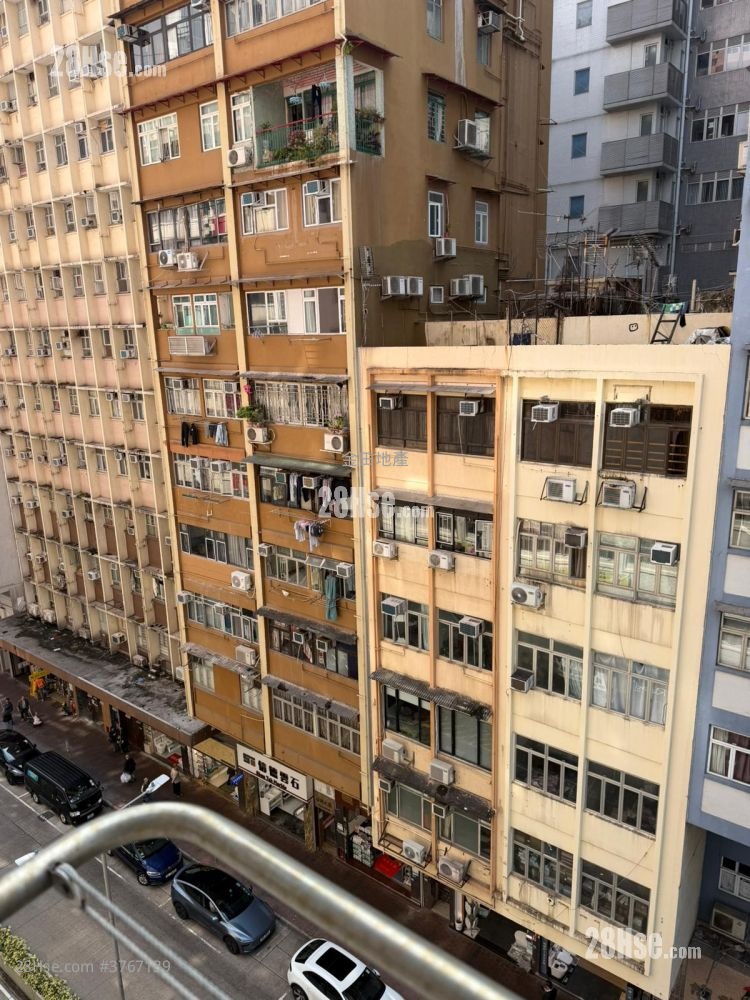 Apartment Rental 2 Bedrooms , 1 Bathroom 427 ft² ( 39.7 m² )