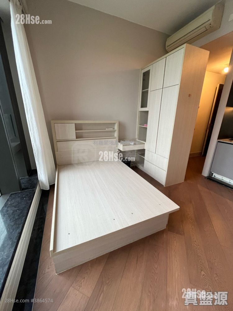 Eden Manor Sell 280 ft² ( 26.0 m² )