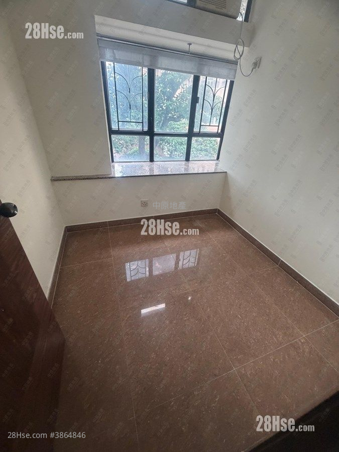 Tai Hing Gardens Sell 2 Bedrooms 544 ft² ( 50.5 m² )