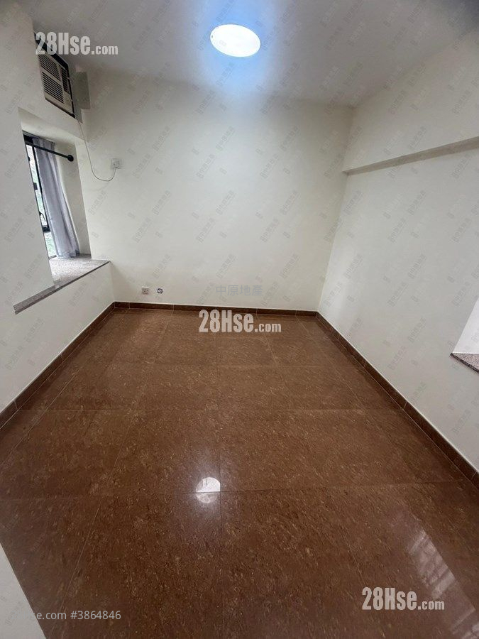 Tai Hing Gardens Sell 2 Bedrooms 544 ft² ( 50.5 m² )