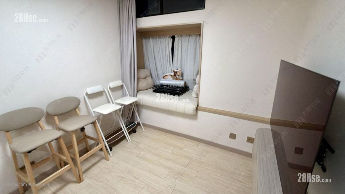 Tai Hing Gardens Sell 2 Bedrooms 447 ft² ( 41.5 m² )
