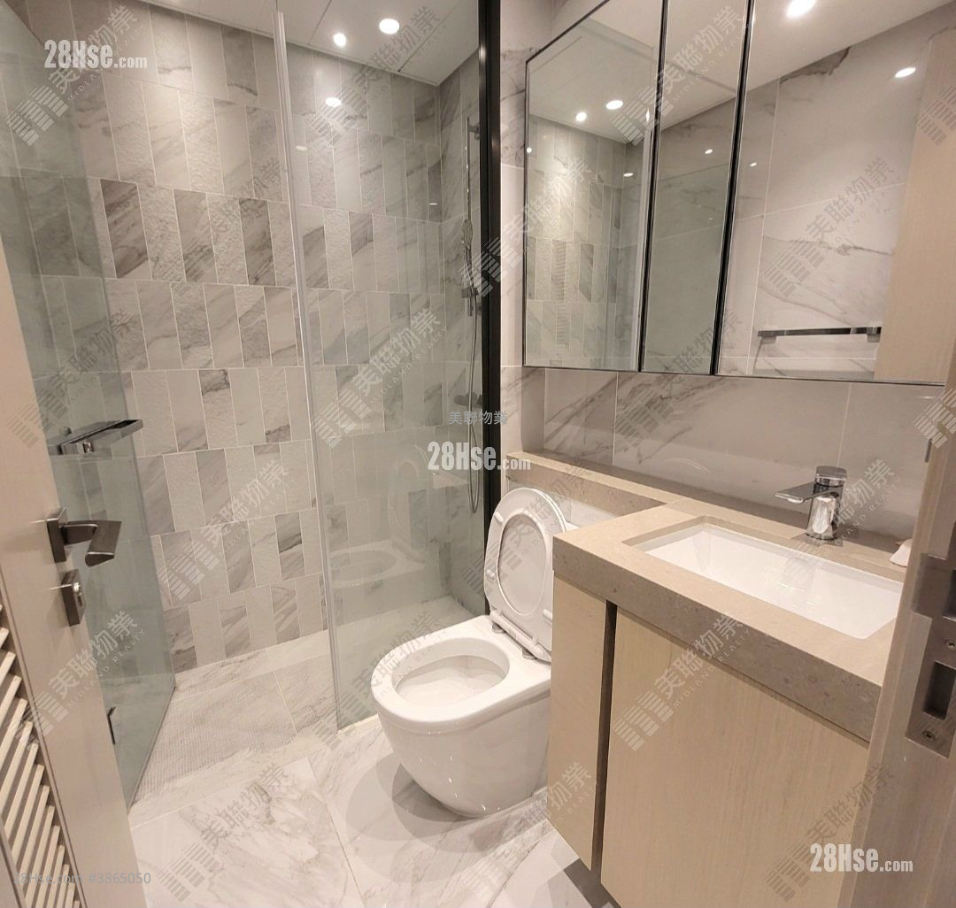 Mount Regency Sell 2 Bedrooms , 1 Bathroom 386 ft² ( 35.9 m² )