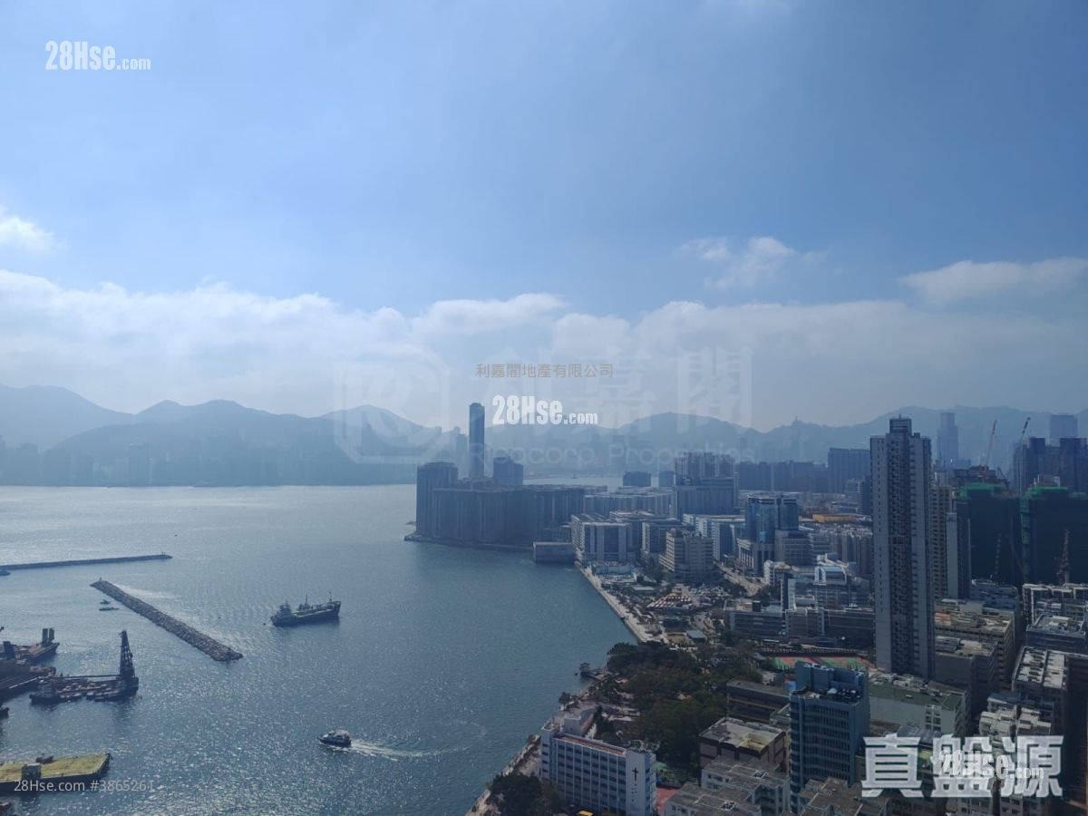 Grand Waterfront Sell 2 Bedrooms 552 ft² ( 51.3 m² )