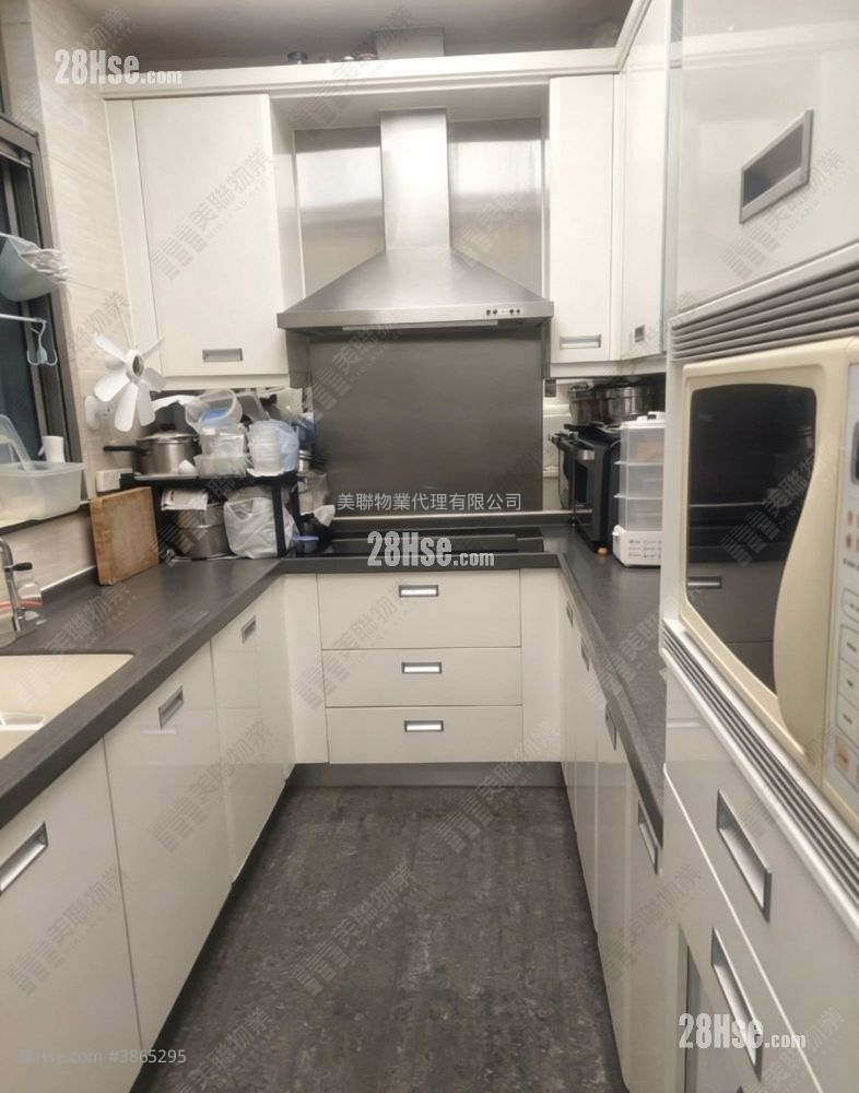 The Cairnhill Sell 3 Bedrooms , 3 Bathrooms 931 ft² ( 86.5 m² )