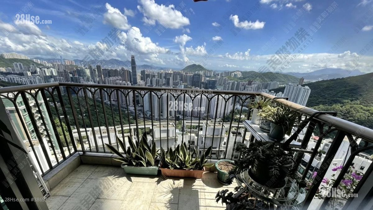 The Cairnhill Sell 3 Bedrooms , 3 Bathrooms 1,008 ft² ( 93.6 m² )