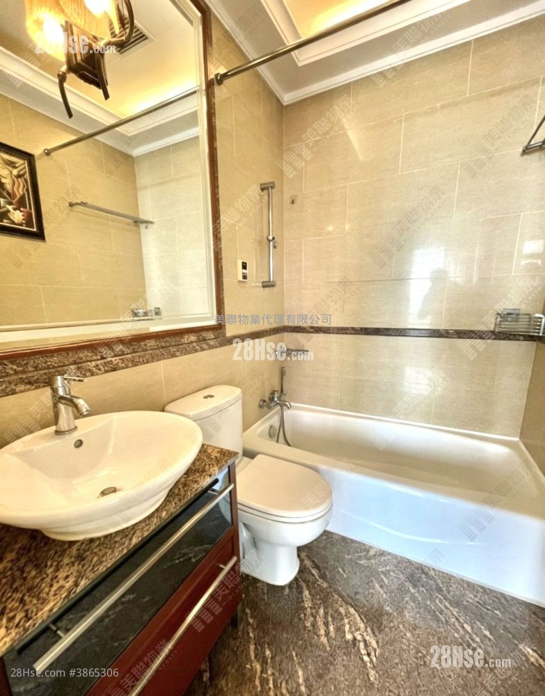 The Cairnhill Sell 3 Bedrooms , 3 Bathrooms 1,008 ft² ( 93.6 m² )