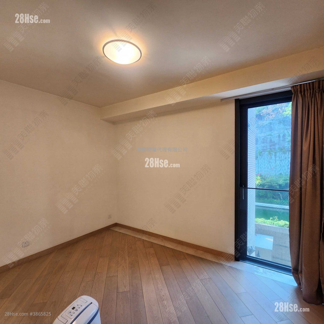 Deauville Sell 4 Bedrooms 2,431 ft² ( 225.8 m² )
