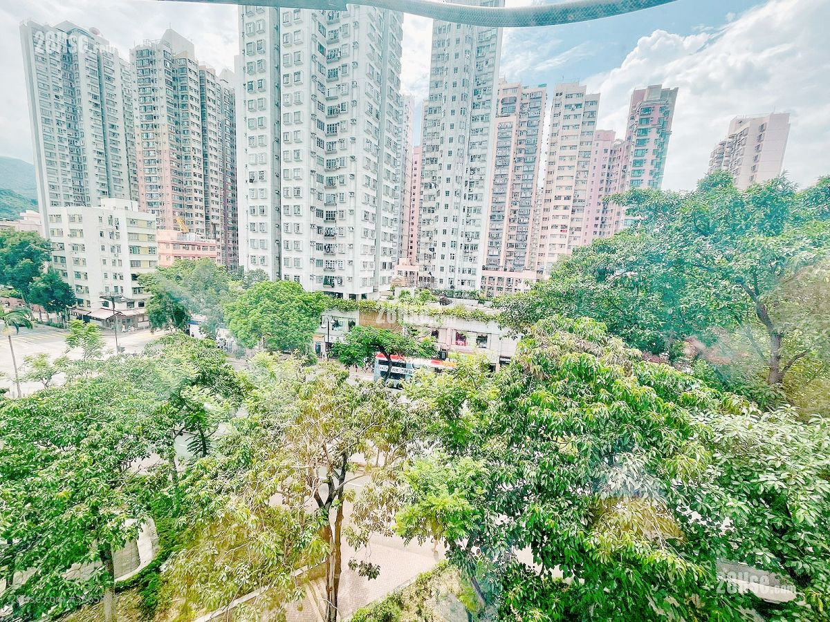 Treasure Garden Rental 527 ft² ( 49.0 m² )