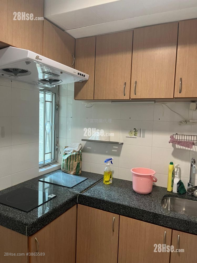 Tai Po Centre Rental 2 Bedrooms , 1 Bathroom 325 ft² ( 30.2 m² )