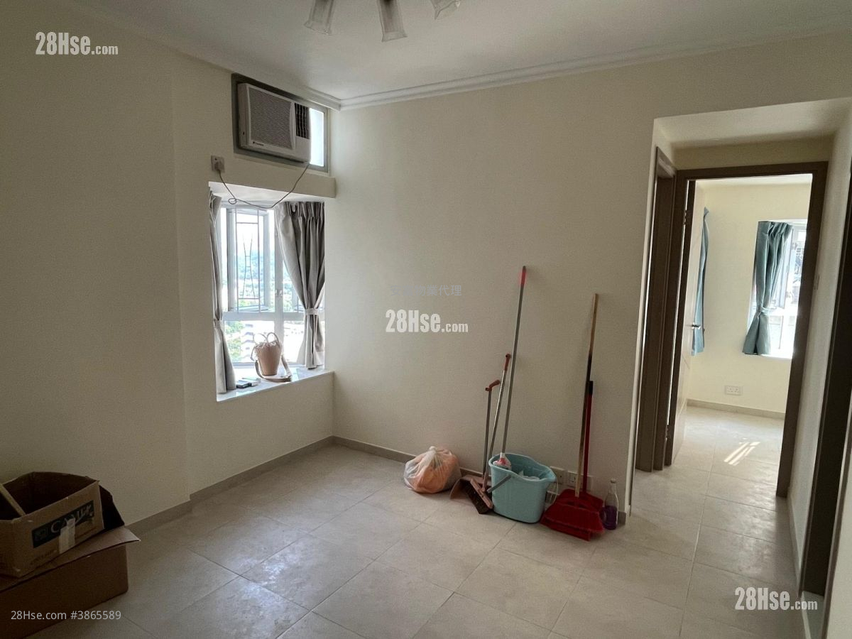 Tai Po Centre Rental 2 Bedrooms , 1 Bathroom 325 ft² ( 30.2 m² )
