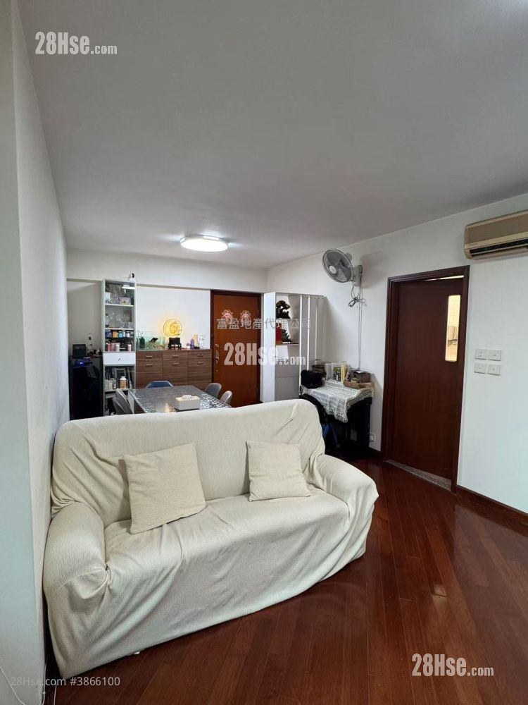 Bellagio Sell 4 Bedrooms , 3 Bathrooms 755 ft² ( 70.1 m² )
