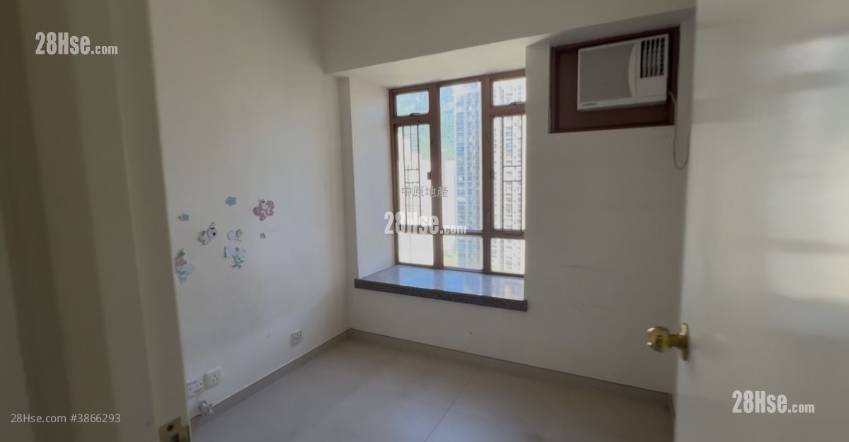 Sunshine City Sell 2 Bedrooms 465 ft² ( 43.2 m² )