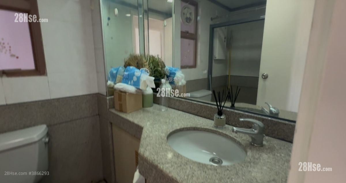 Sunshine City Sell 2 Bedrooms 465 ft² ( 43.2 m² )