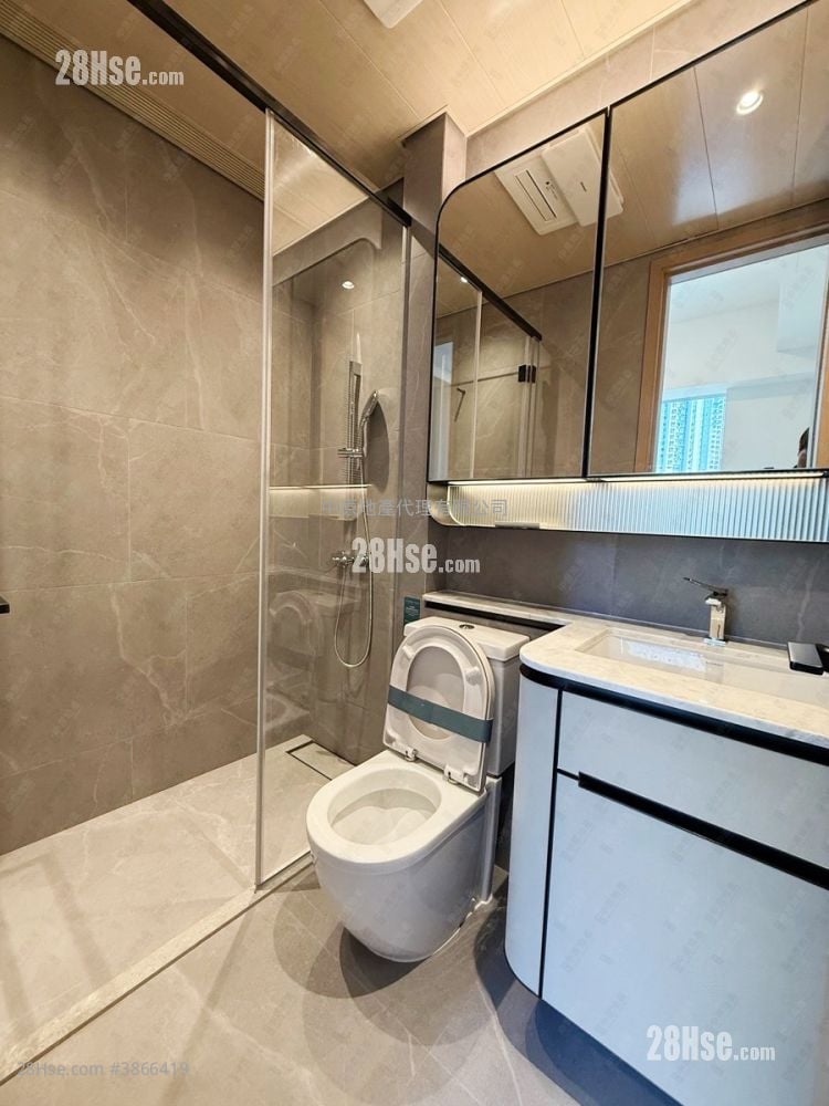 Seasons Place Sell 1 Bedroom , 1 Bathroom 330 ft² ( 30.7 m² )