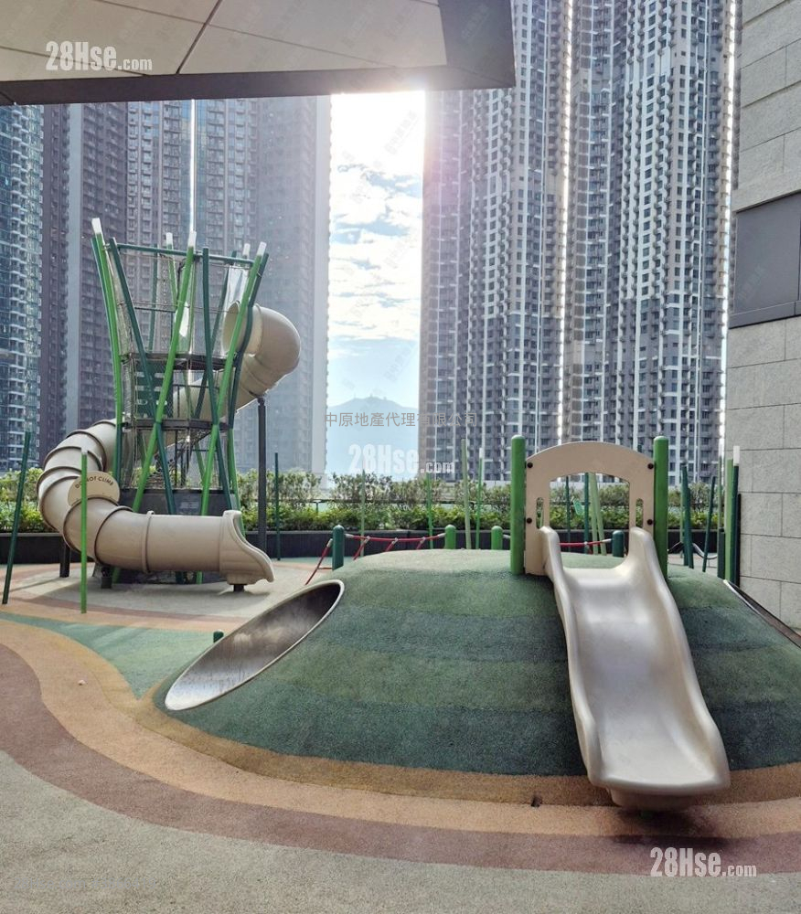 Seasons Place Sell 1 Bedroom , 1 Bathroom 330 ft² ( 30.7 m² )