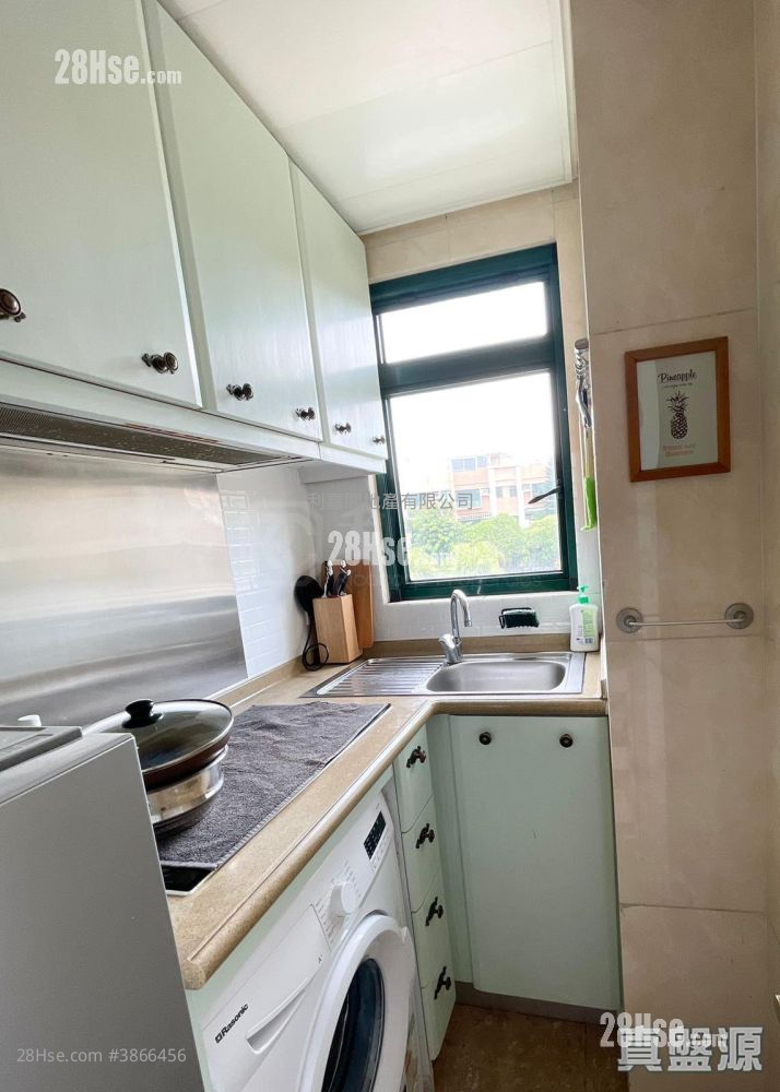Deep Bay Grove Sell 2 Bedrooms 365 ft² ( 33.9 m² )