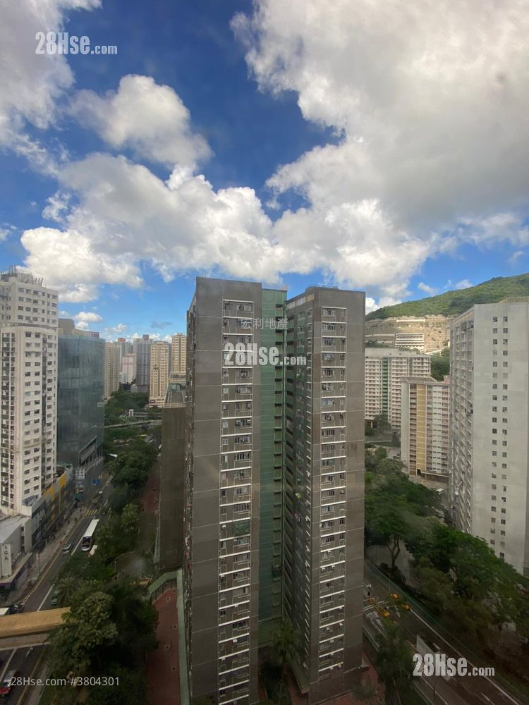 Yen Lok Building Sell 2 Bedrooms , 1 Bathroom 290 ft² ( 26.9 m² )