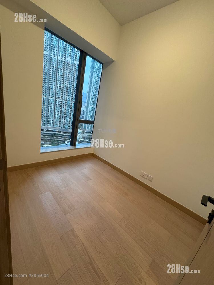 Seasons Place Sell 1 Bedroom 323 ft² ( 30.0 m² )