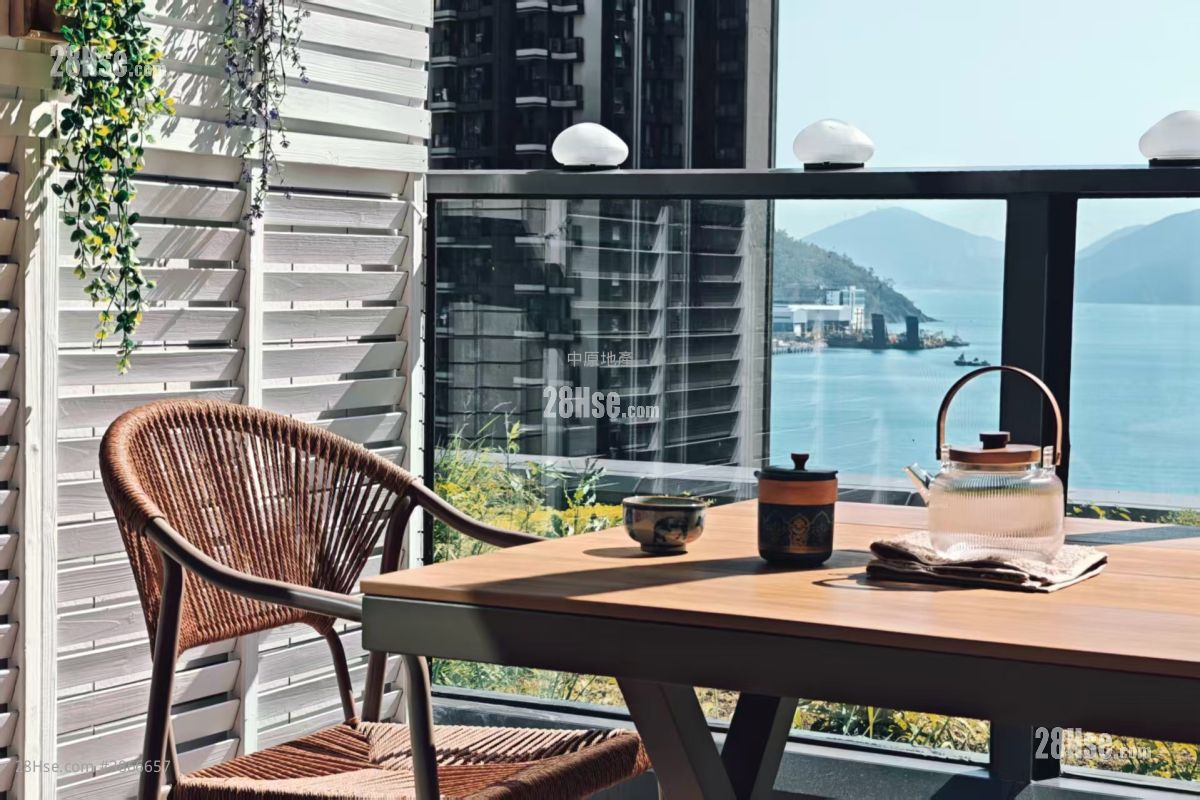 Seasons Place Sell 1 Bedroom 290 ft² ( 26.9 m² )