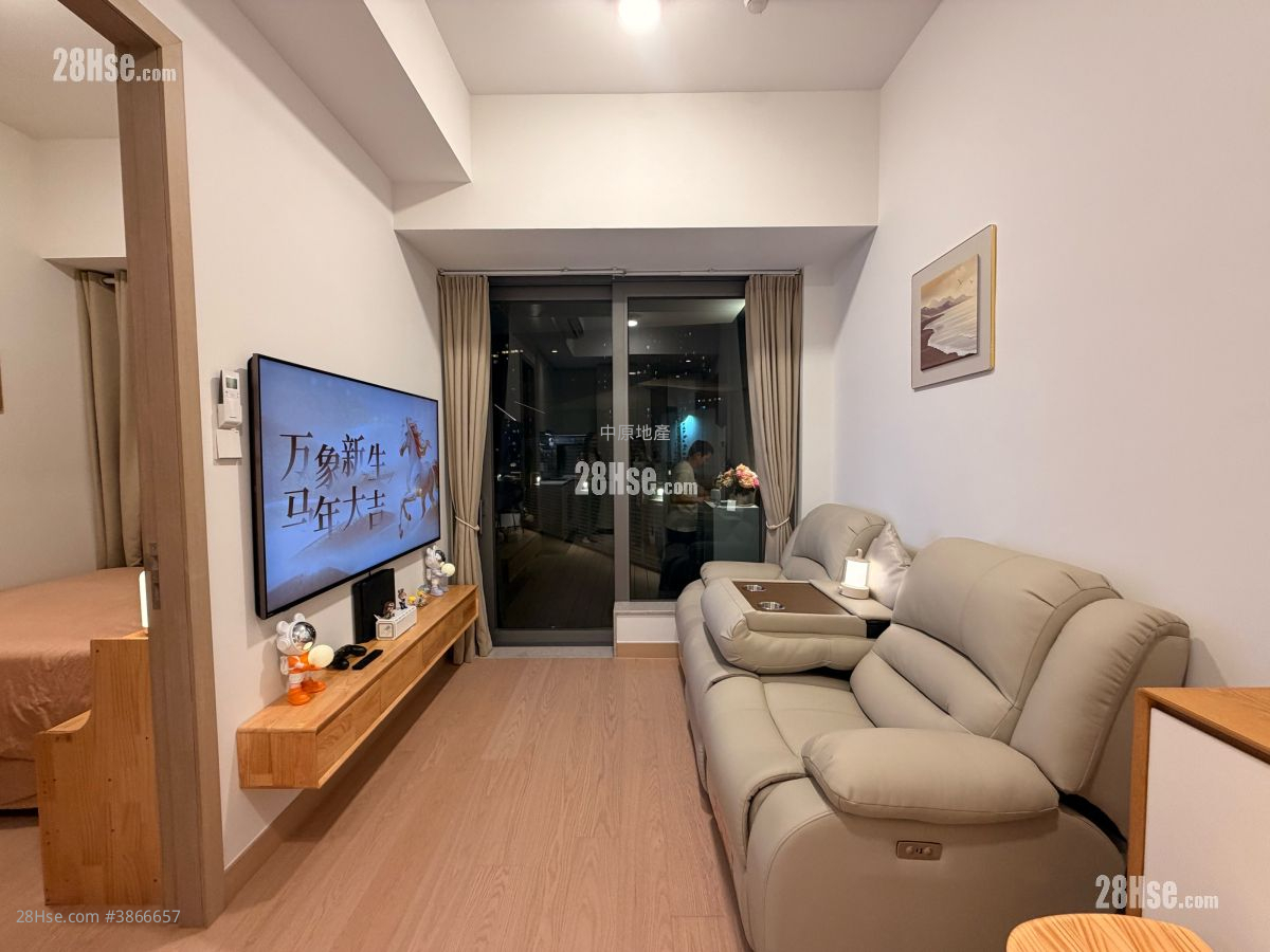Seasons Place Sell 1 Bedroom 290 ft² ( 26.9 m² )