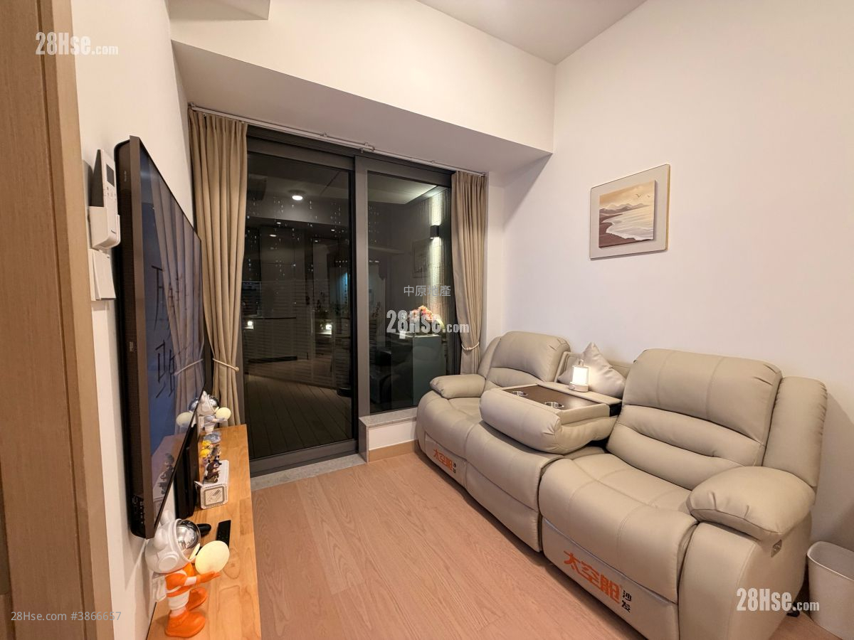 Seasons Place Sell 1 Bedroom 290 ft² ( 26.9 m² )