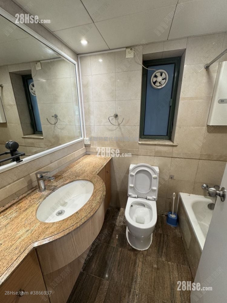 Island Harbourview Sell 3 Bedrooms 786 ft² ( 73.0 m² )