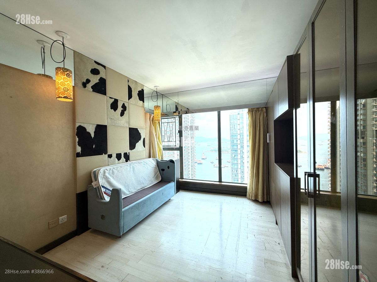 Island Harbourview Sell 3 Bedrooms , 2 Bathrooms 904 ft² ( 84.0 m² )