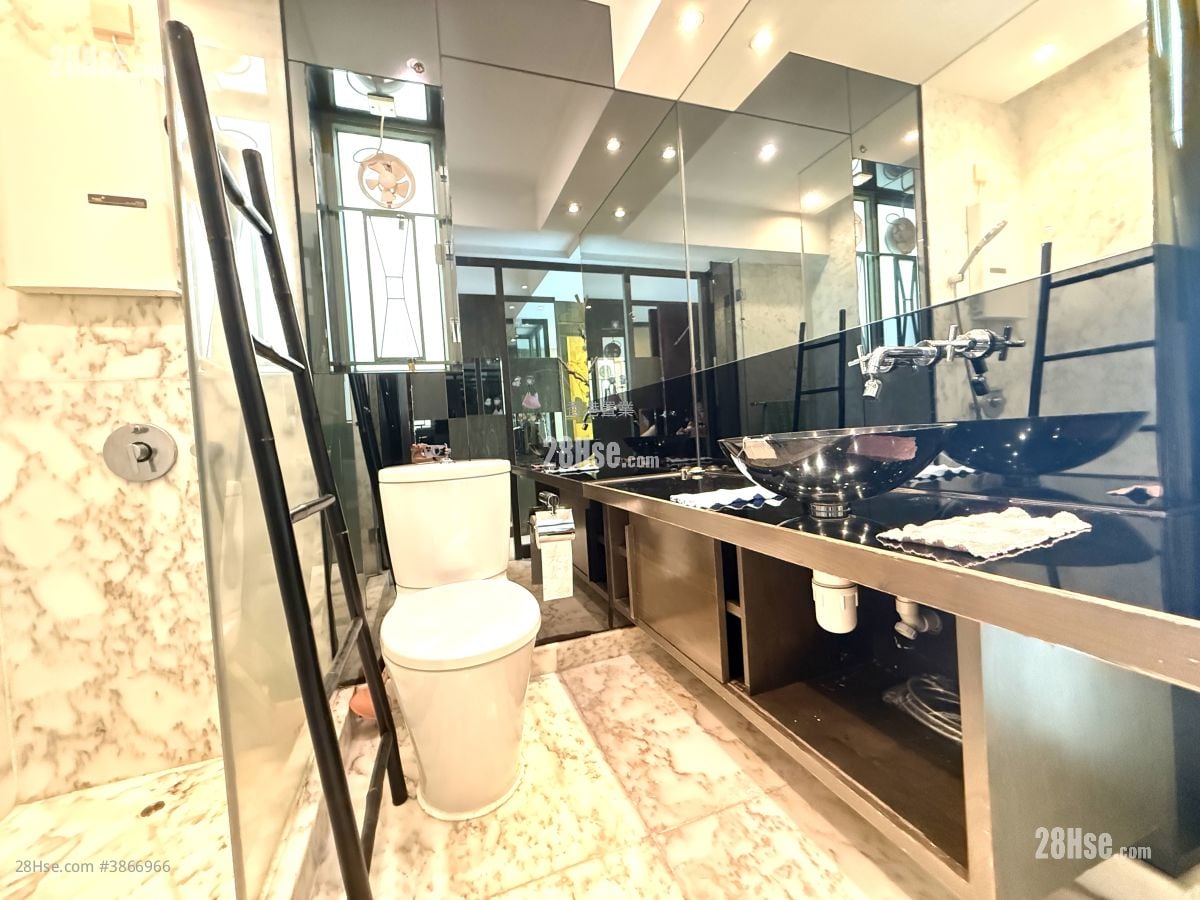Island Harbourview Sell 3 Bedrooms , 2 Bathrooms 904 ft² ( 84.0 m² )