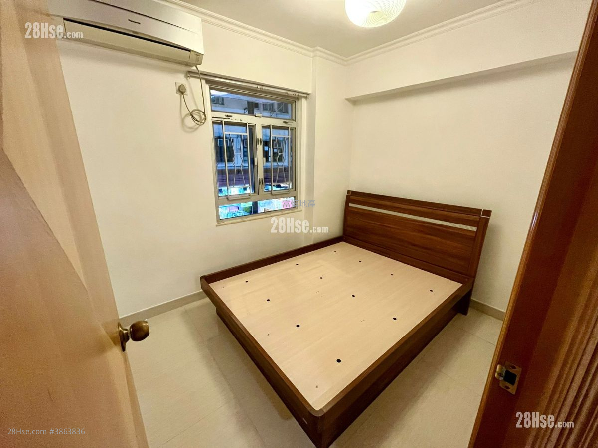 Hunghom Bay Centre Sell 3 Bedrooms , 1 Bathroom 477 ft² ( 44.3 m² )