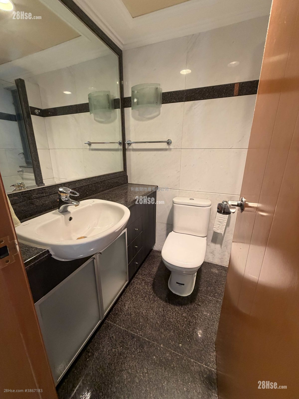 Villa Esplanada Rental 684 ft² ( 63.5 m² )