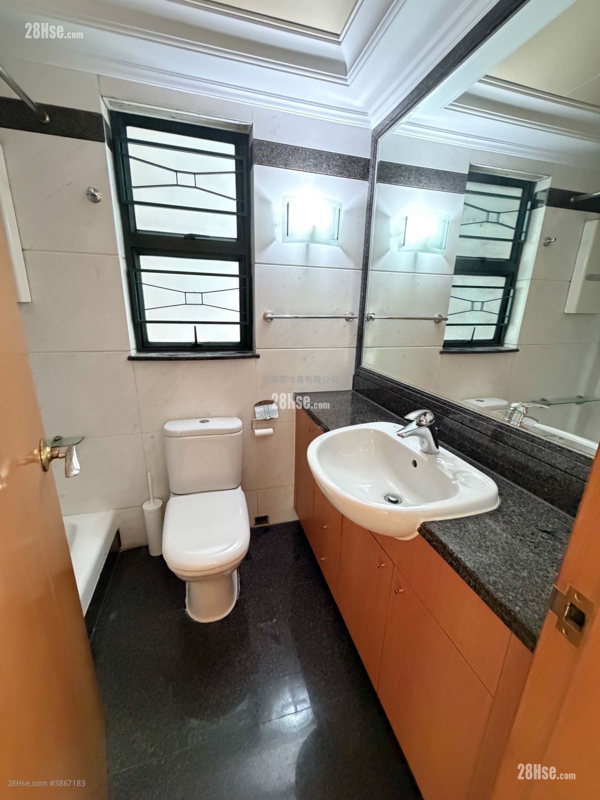 Villa Esplanada Rental 684 ft² ( 63.5 m² )