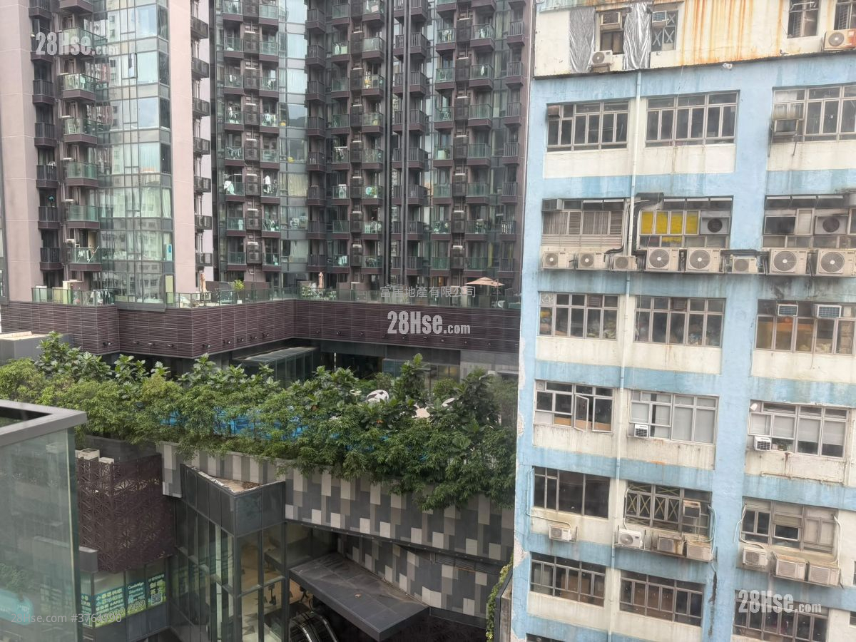 The Astro Sell 1 Bedroom , 1 Bathroom 238 ft² ( 22.1 m² )