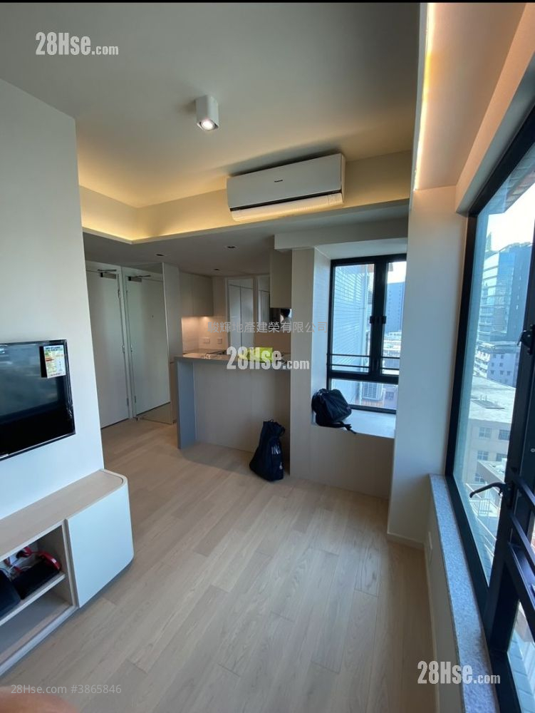 City 18 Sell 2 Bedrooms , 1 Bathroom 319 ft² ( 29.6 m² )