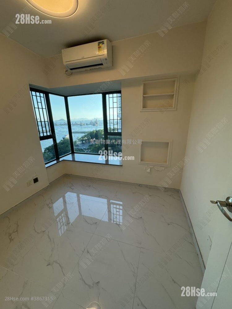 Island Harbourview Sell 3 Bedrooms , 2 Bathrooms 786 ft² ( 73.0 m² )